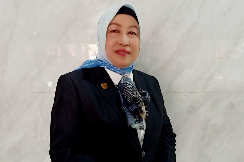 Hj. Mery Rukaini,