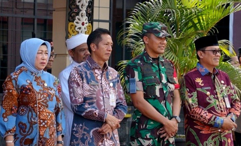 1306-Merry-Sambut-Kapolda