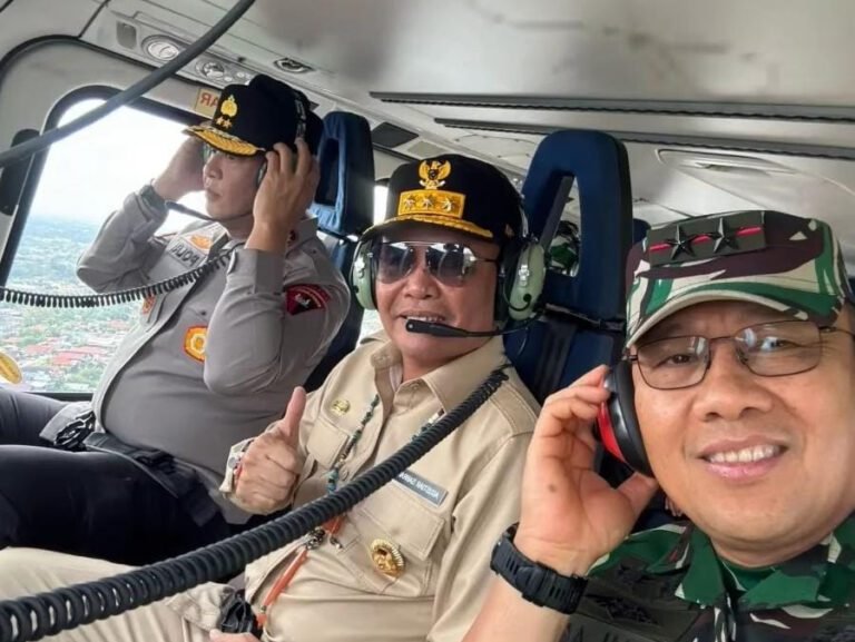 0608.Gubernur Kalteng Pantau PSU Barito Utara Lewat Udara