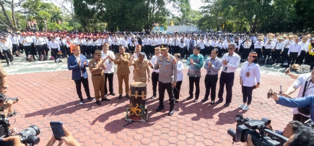 1108.UPR Sambut 3.531 Mahasiswa Baru