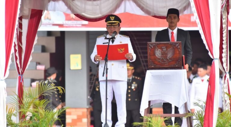 1708.Bupati Kapuas Ajak Masyarakat Dukung Pembangunan Daerah