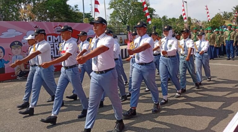2408.Lomba Gerak Jalan di Kapuas Bangkitkan Nasionalisme