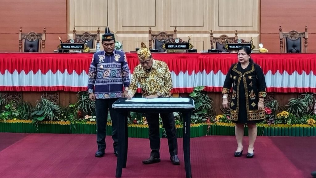 Rancangan Peraturan Daerah (Raperda) tentang Perubahan Anggaran Pendapatan dan Belanja Daerah (APBD) Tahun Anggaran 2025.