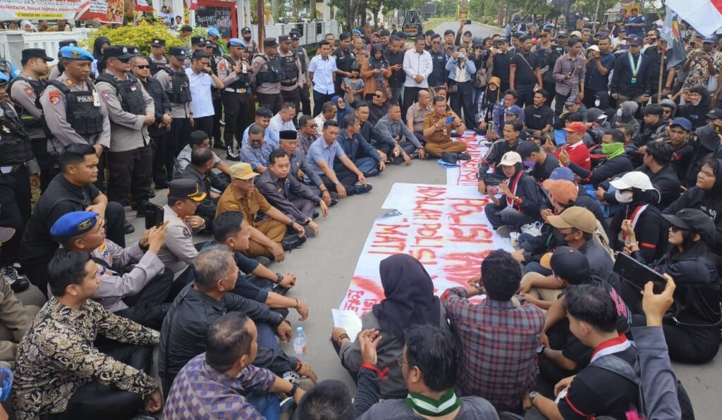 0109.Aksi Damai Aliansi Rakyat Kotim Sampaikan 10 Tuntutan