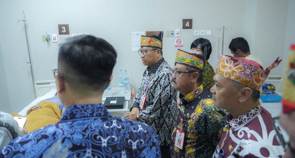 0709.Plt Sekda Kalteng Soroti Dampak Psikologis Pelayanan Kesehatan