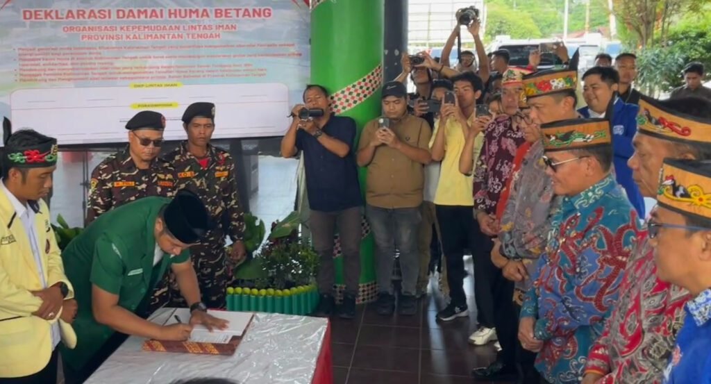 0809.Pemuda Lintas Iman di Kalteng Gelar Deklarasi Damai Huma Betang