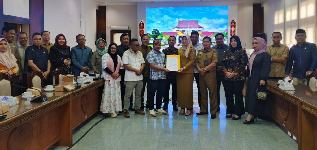 1609.Wakil Rakyat DPRD Kapuas Sampaikan Aspirasi Masyarakat ke DPRD Kalteng