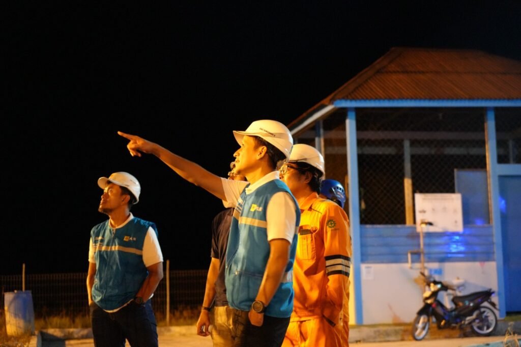 1809.Kisah Perjuangan 700 Km PLN di Hari Pelanggan Nasional, Menembus Medan Berat Demi Listrik Andal-1