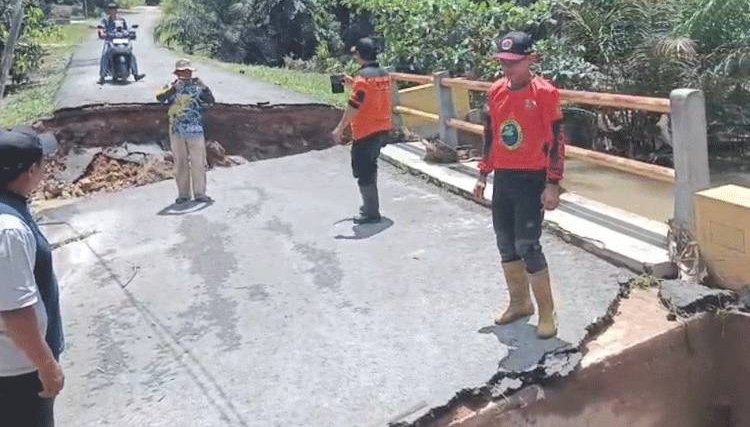 2009.Desa Pandu Senjaya Diterjang Banjir Bandang, 2 Jembatan Putus