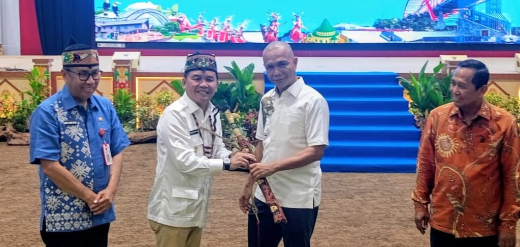 2609.Kejaksaan dan Pemprov Kalteng Dorong Pembinaan Koperasi di Tingkat Kecamatan
