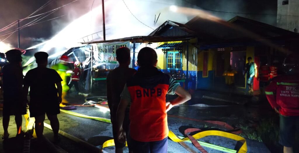 0210.Satu Rumah Ludes Terbakar di Basarang