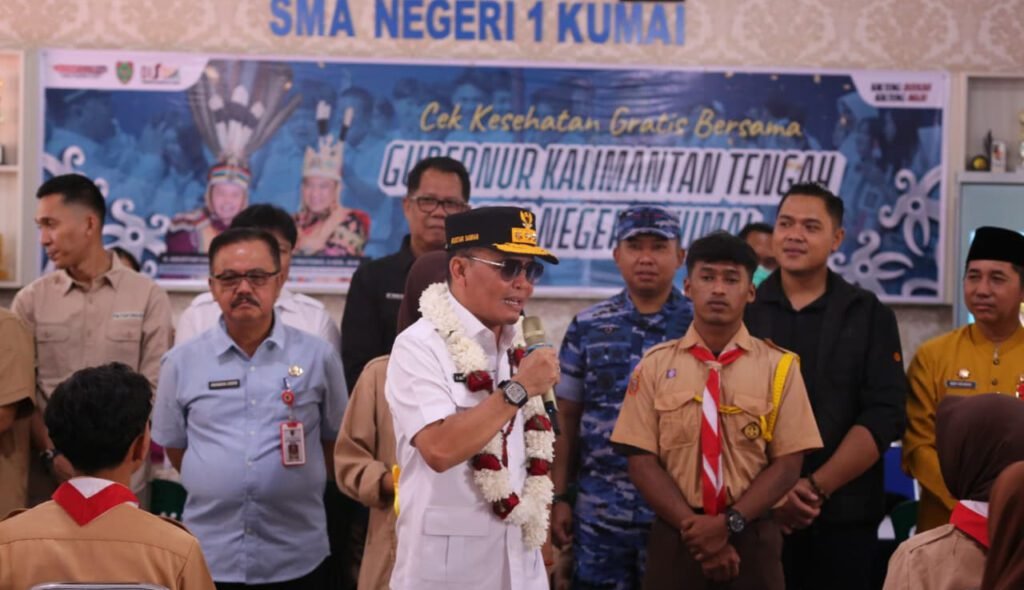 0310.Gubernur Kalteng Tinjau Digitalisasi Pembelajaran di SMAN 1 Kumai