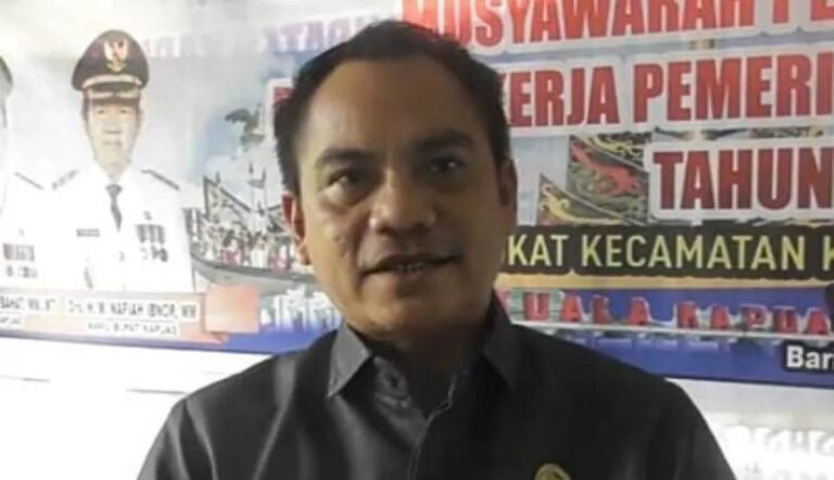 0610.Wakil Rakyat Puji Respons Cepat Pemkab Kapuas Tangani Korban Puting Beliung