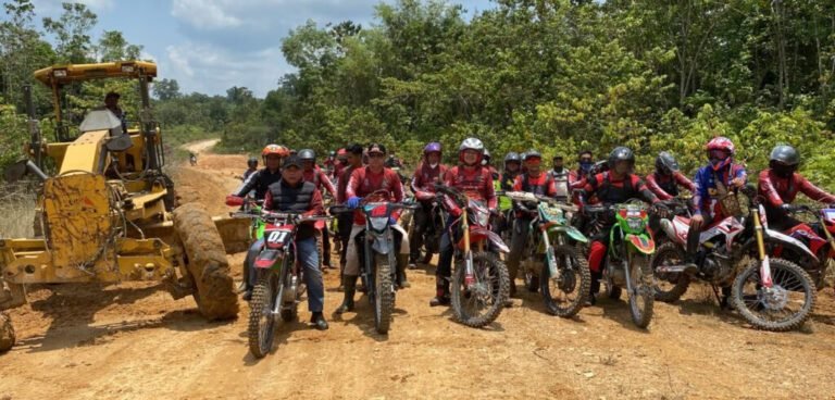 1310.Wiyatno Pastikan Pemerataan Pembangunan hingga Pelosok Kapuas