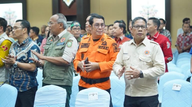 1810.Pemkab Kapuas Perkuat Sinergi Pengendalian Karhutla