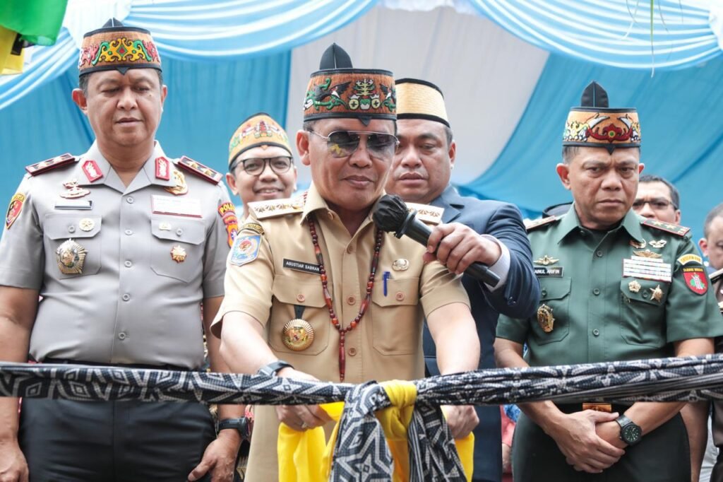 2910.Gubernur Kalteng Resmikan Digital Lounge Bank Kalteng