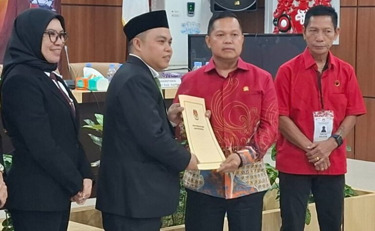 0702.DPRD Kapuas Apresiasi Suksesnya Pilkada Serentak