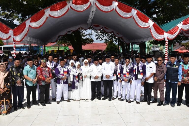 0805.Ketua DPRD Kapuas Doakan Jemaah Haji Pulang dengan Gelar Mabrur