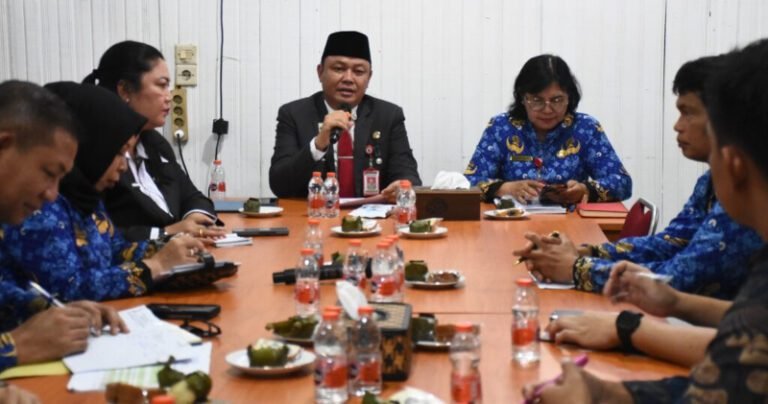 1011.Pemkab Kapuas Tingkatkan Retribusi Sampah Terpadu untuk PAD