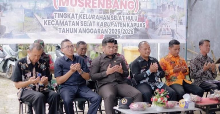 1401.Anggota DPRD Kapuas Perjuangkan Aspirasi Masyarakat Selat Hulu