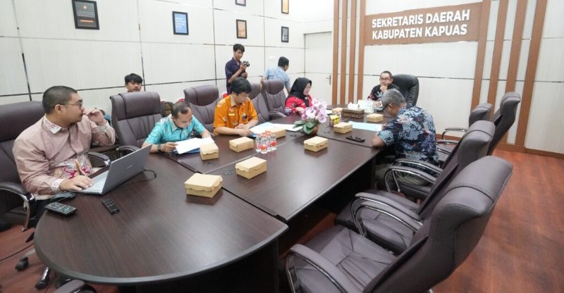 1411.Pemkab Kapuas Tetapkan PNS Berprestasi