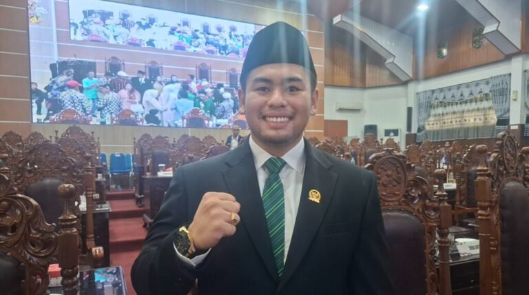 1701.Ketua Komisi IV DPRD Kapuas Dukung Program 7 Kebiasaan Anak Indonesia Hebat
