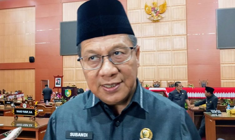 1811.DPRD dan Pemko Palangka Raya Tetapkan Belanja Rp1,220 Triliun