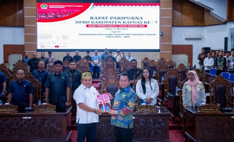 2205.Bupati Kapuas Serahkan Rancangan Awal RPJMD ke DPRD