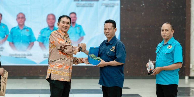 2211.Bupati Bartim Dorong PWI Perkuat Profesionalisme dan Etika Jurnalistik