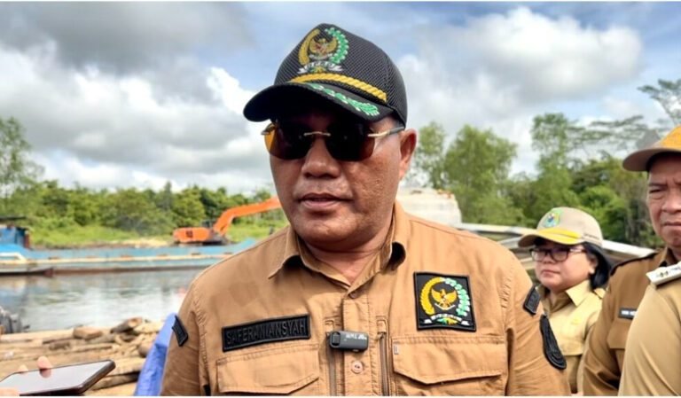2402.DPRD Kapuas Tinjau Langsung Lokasi Ambruknya Jembatan Muara Terusan