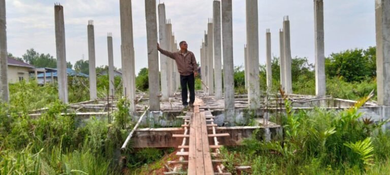 2406.Legislator Desak Pemkab Kapuas Tuntaskan Kantor Kelurahan Selat Hulu