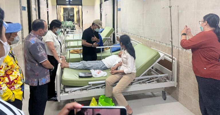 2411.Pemprov Kalteng Tanggung Seluruh Biaya Perawatan Korban Diduga Keracunan