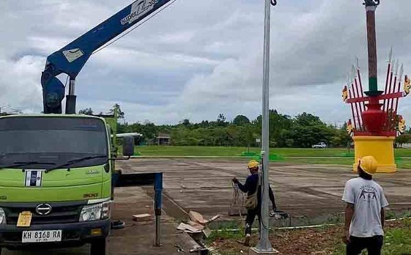 3012.Pemkab Lamandau Terangi Alun-Alun Nanga Bulik