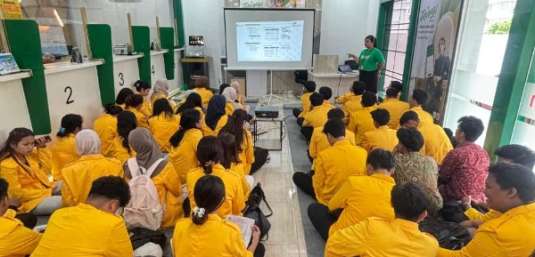0302.Pegadaian Kenalkan Tabungan Emas kepada Mahasiswa Agribisnis UPR