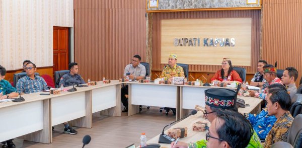 0602.Pemkab Kapuas Mediasi Sengketa Lahan Warga dan PT Asmin Bara Bronang