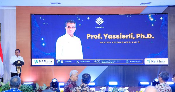 1202.Menaker Ajak K_L Serap Tenaga Kerja Disabilitas