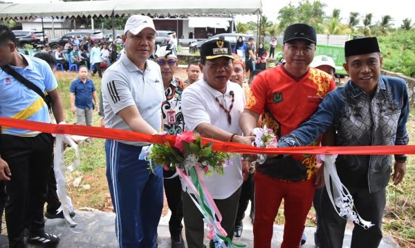 1302.Bupati Kapuas Resmikan Kantor Kelurahan Selat Hulu