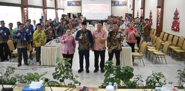 1302.Pendapatan Daerah Kapuas 2025 Tembus Rp3,06 Triliun