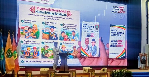 2002.Gubernur Kalteng Luncurkan Kartu Huma Betang Sejahtera