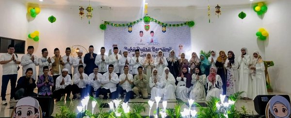 2702.Disdagperin Kalteng Satukan ASN dan Mitra dalam Buka Puasa Ramadan