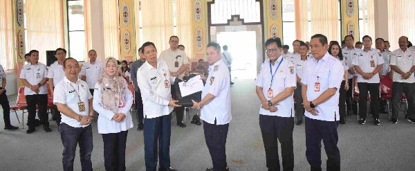 1103.Pemprov Kalteng Salurkan KHBS untuk 254 Ribu Keluarga