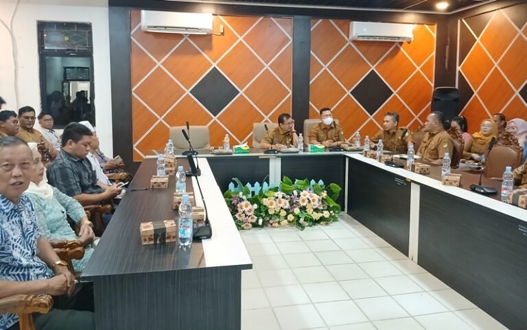 Pemkab Barito Utara Prioritaskan Pelebaran Jalan Yatrosinseng Secara Transparan