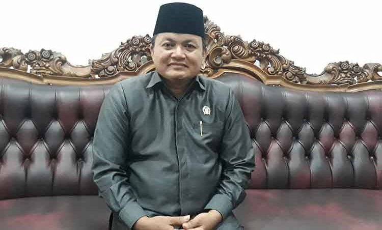 2103.DPRD Kapuas Apresiasi Antusiasme Warga Ramaikan Pawai Takbir