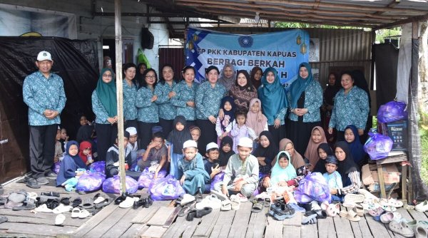 2802.TP PKK Kapuas Santuni Anak Yatim