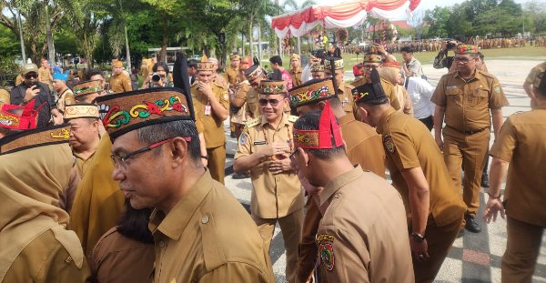 3103.Gubernur Kalteng Instruksikan Sanksi untuk 52 ASN yang Mangkir