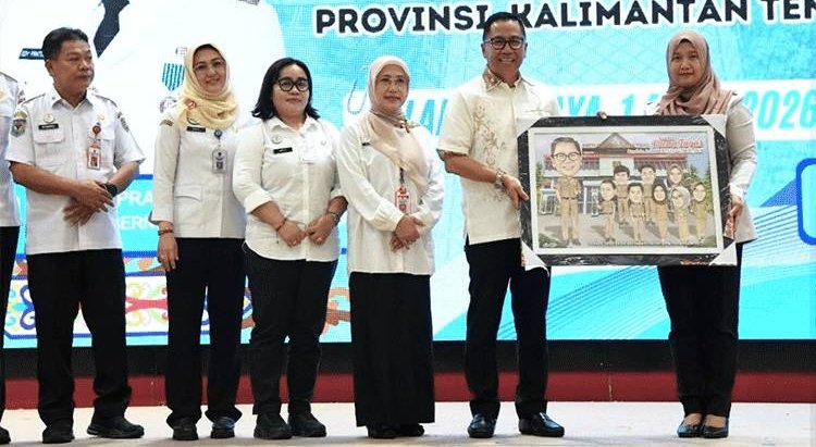 0304.Pemprov Kalteng Lepas Leonard S Ampung, Akhiri 35 Tahun Pengabdian