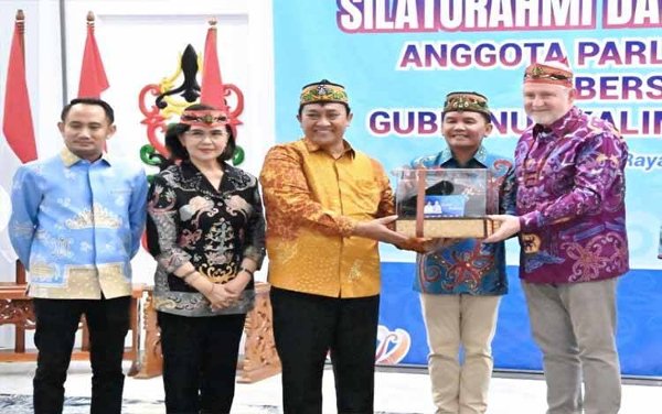 0504.Delegasi Parlemen Inggris Jajaki Kerja Sama Strategis di Kalteng