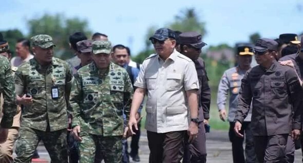 0704.Menhan Tinjau Penertiban Hutan di Kalteng