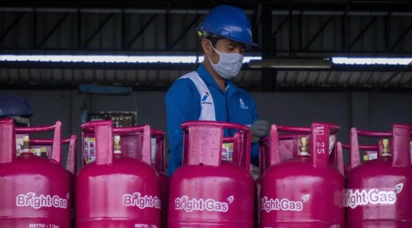 2004.Harga Elpiji Nonsubsidi Meroket, Warga Sampit Keluhkan Beban Ekonomi