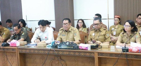 2004.Pemprov dan DPRD Kalteng Tancap Gas Raperda Sengketa Lahan